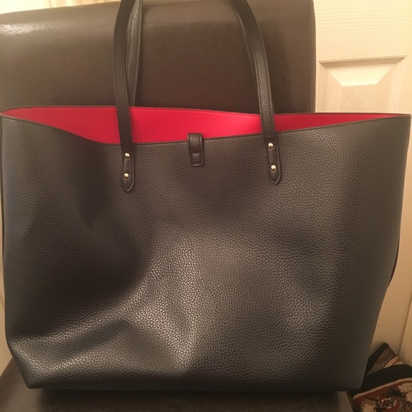Victoria’s Secret Black Tote (w/pouch) - Picture 2 of 4
